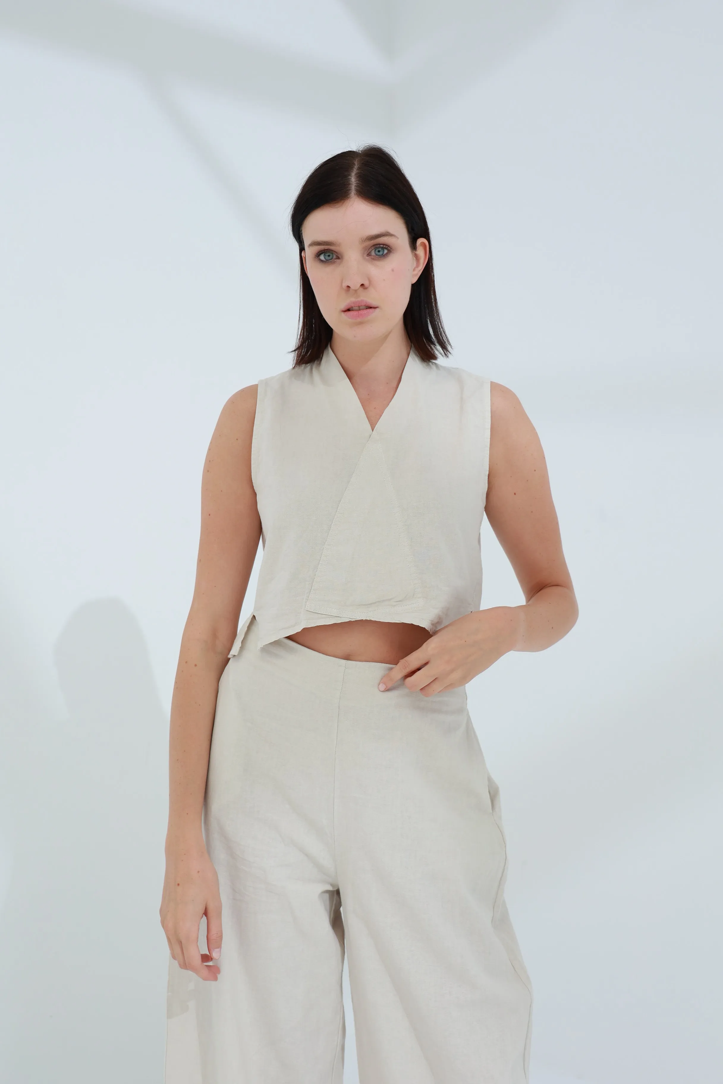 Colpo Linen Crop Top Sabbia