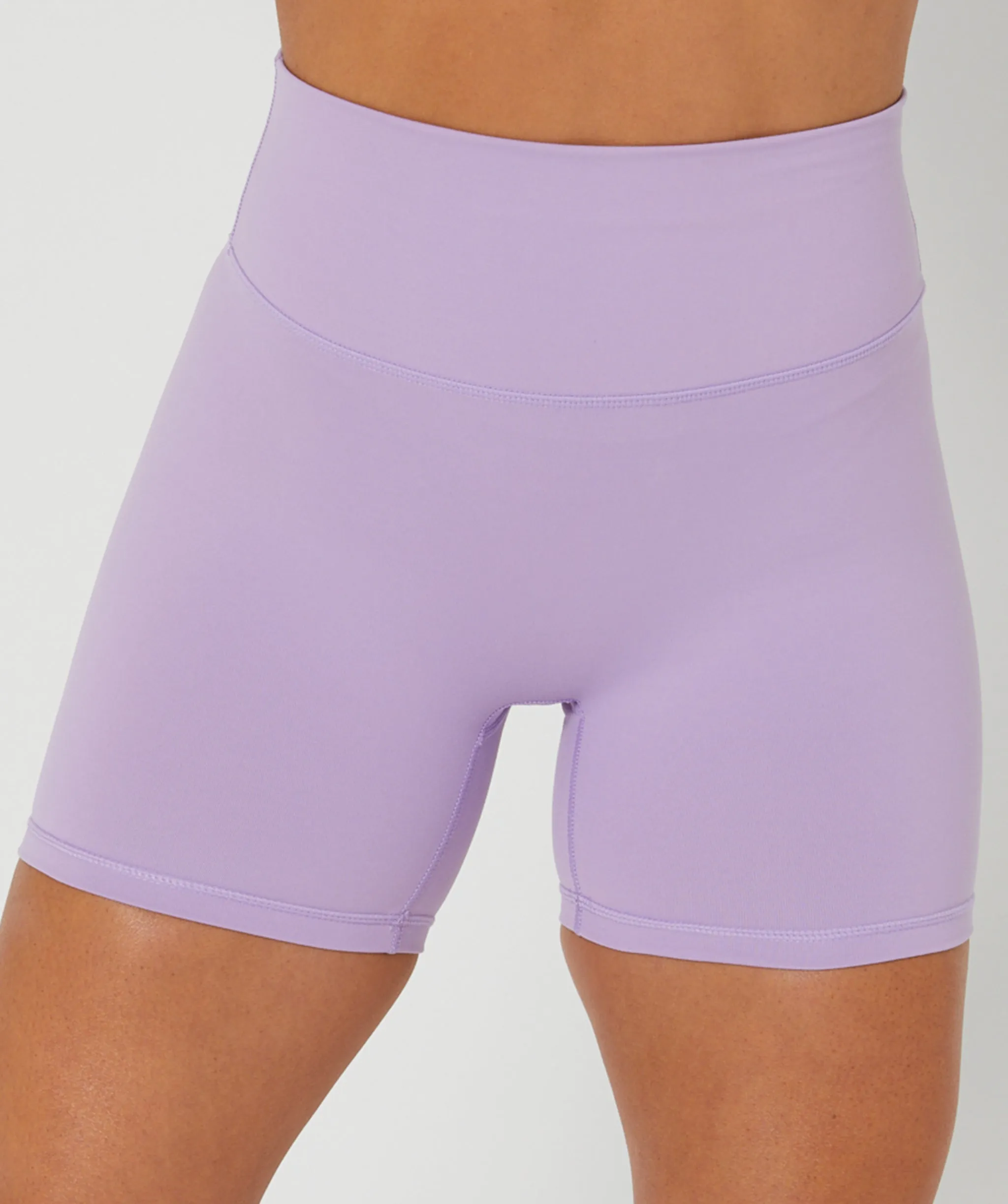 Core Booty Shorts Lilac